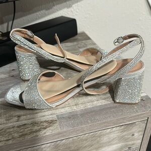 Worn once block rhinestone Hills